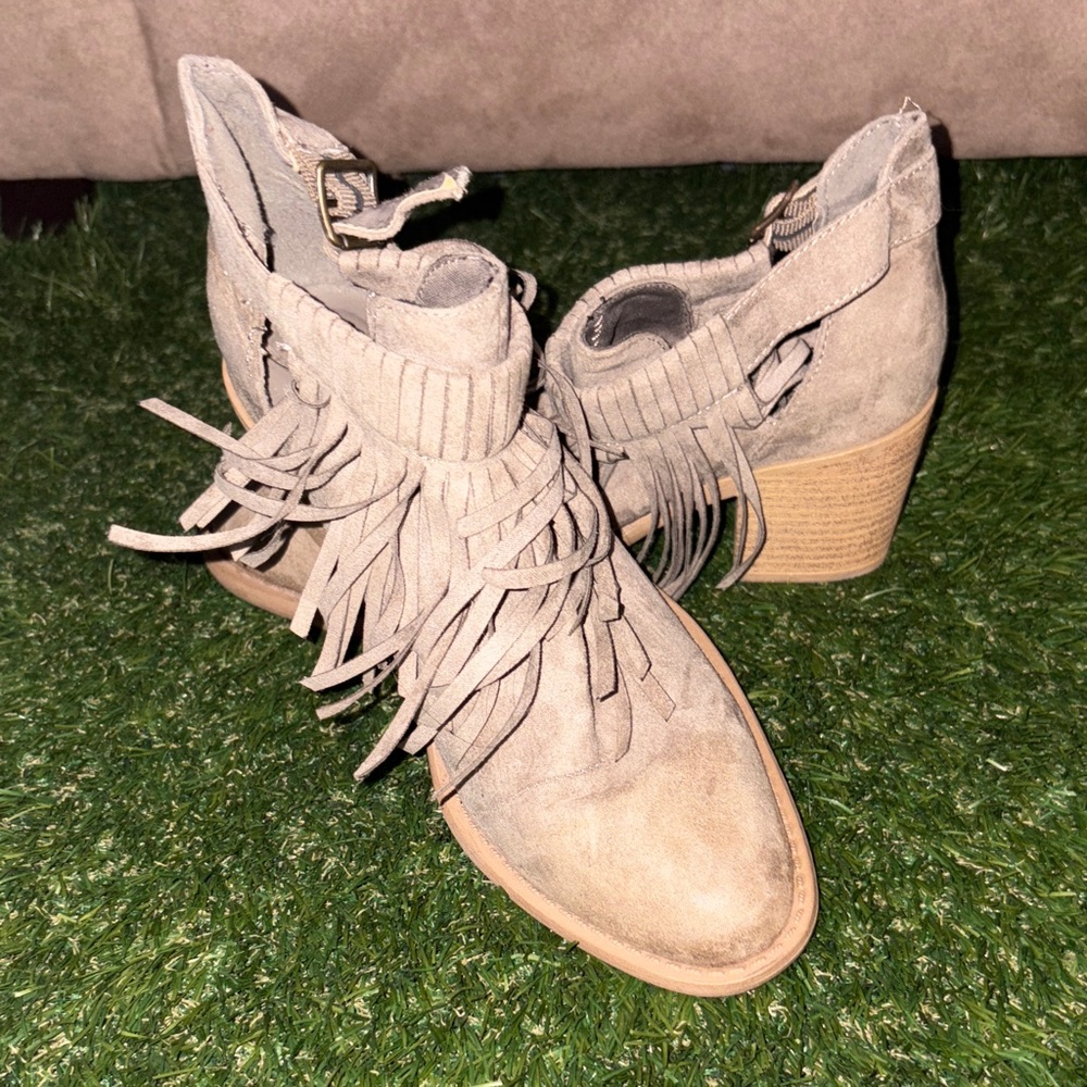 Maurices Fringe Ankle Booties in Light Gray
